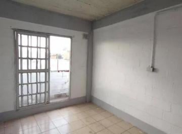Edificio · 350m² · 4 Ambientes · Edificio Comercial en Venta - 3 Dorm. 2 Baños - 444 m - Esteban Echeverría