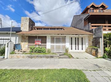 Frente · Casa en Bernal