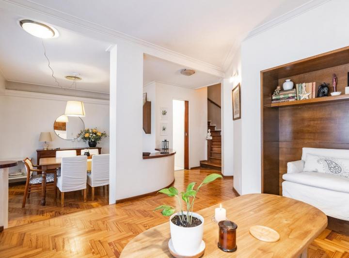 Casa · 140m² · 4 Ambientes · 2 Cocheras