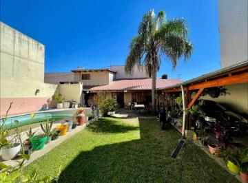 Casa de 4 ambientes, Córdoba · Casa Loft en Venta, 2 Dorm., Pileta, Cochera, Nuevo Poeta Lugones, Córdoba Capital