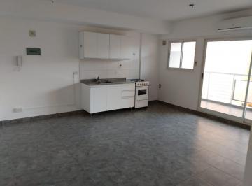 Departamento · 38m² · 2 Ambientes · Departamento 2 Amb en Venta en Parque Chas C/patio
