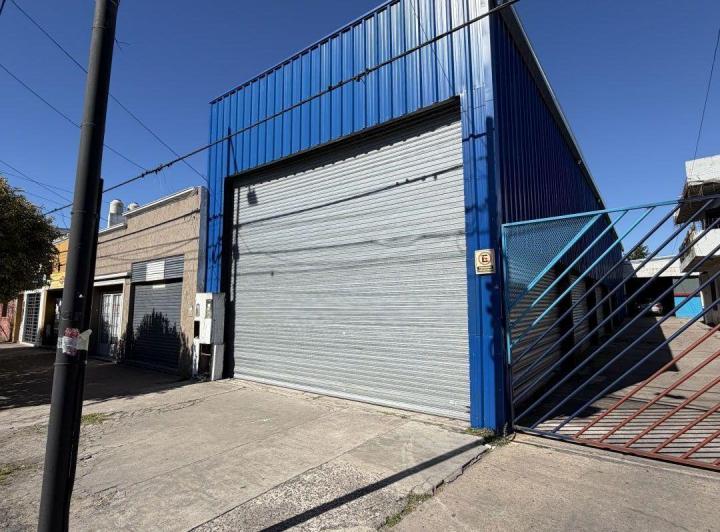 Local comercial · 180m²