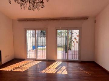 Casa de 7 ambientes, Córdoba · Alquiler de Casa a Tres Cuadras de Rafaél Núñez, con Pileta 4 Dorm.
