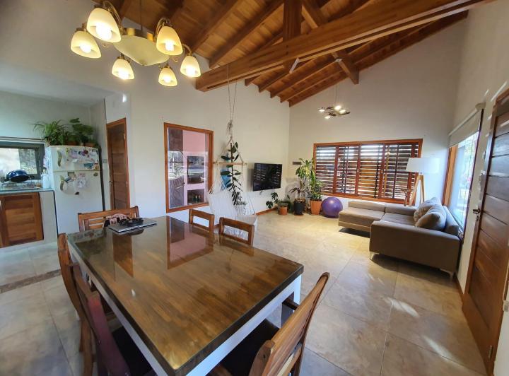 Casa · 101m² · 4 Ambientes · 1 Cochera