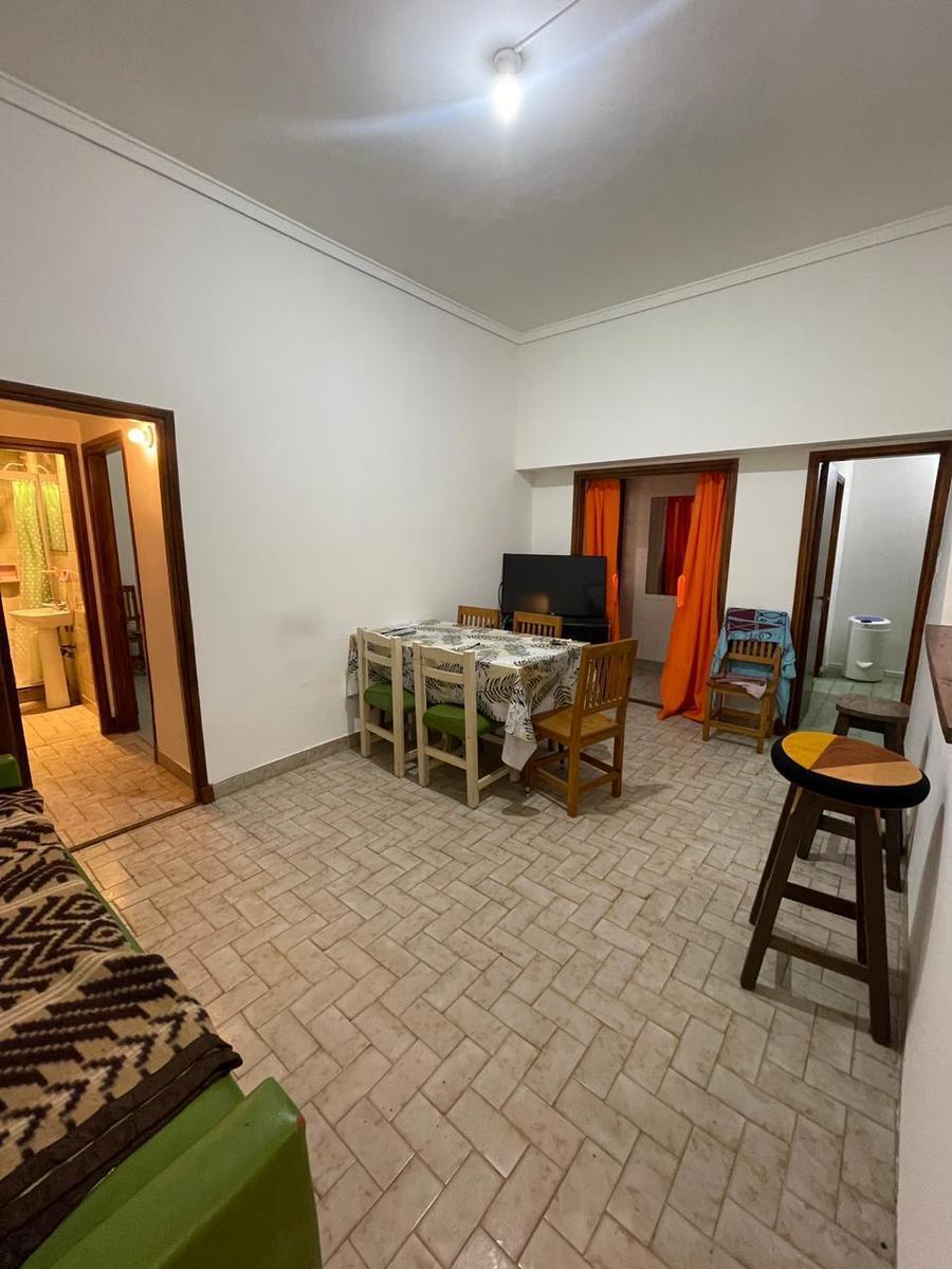 Departamento 2 ambientes con dependencia Y patio en venta – Av. Colón 1540