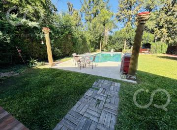 Casa · 257m² · 5 Ambientes · 4 Cocheras · Venta - Casa Para Dos Familias - Parque - Piscina - Zona de Quintas