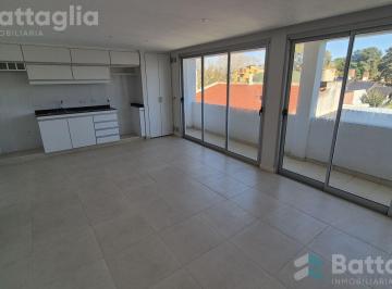 Departamento · 72m² · 3 Ambientes · 2 Cocheras · Tres Ambientes con Cochera Techada en La Lucila