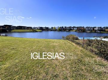 Terreno · 675m² · Terreno en Venta Al Lago en Carpinchos, Nordelta