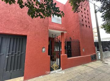 PH · 85m² · 3 Ambientes · 1 Cochera · PH en Venta en El Corazón de Alta Córdoba