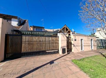 Casa · 235m² · 9 Ambientes · 2 Cocheras · Casa en Ituzaingó Norte