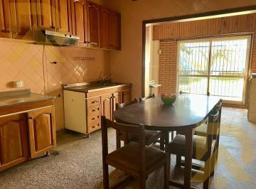 Casa · 250m² · 6 Ambientes · 3 Cocheras · Casa en Venta 3 Ambientes Mas Casa en Planta Alta Flipping Don Torcuato Parrilla Patio