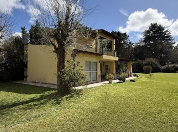 Casa · 99m² · 4 Ambientes · 2 Cocheras · Casa en Venta, El Moro, Marcos Paz, Ubicacion Central