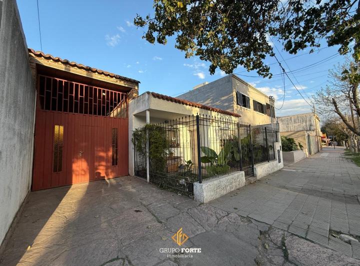 Casa · 157m² · 4 Ambientes · 5 Cocheras