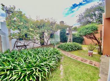Casa · 181m² · 6 Ambientes · 2 Cocheras · Casa Dpto - Una Planta - Apto Crèdito Cerro de Las Rosas Casas en Venta