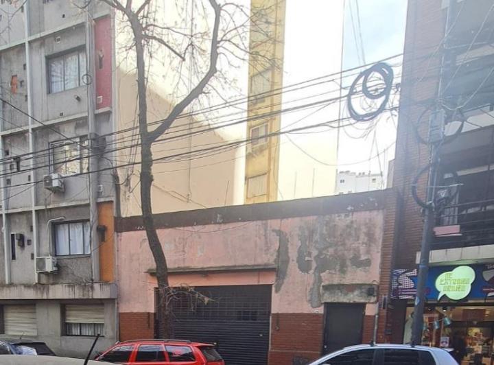 Terreno · 218m²