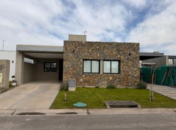 Casa de 5 ambientes, Rodeo de la Cruz · Venta Casa en Barrio Privado Las Cortaderas III