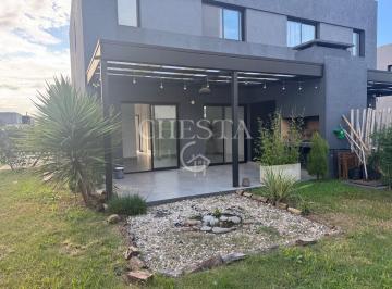 Casa · 112m² · 5 Ambientes · Casa Dúplex en Alquiler en El Aljibe, Pilar, G. B. a. Zona Norte