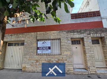 Casa · 250m² · 6 Ambientes · Casa en Venta en Paternal - Ideal Inversor