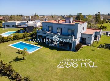 Casa · 309m² · 6 Ambientes · 2 Cocheras · Casa en Terravista