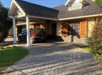 Casa · 230m² · 4 Ambientes · 2 Cocheras · Venta Casa 4 Ambientes Ciudad Evita