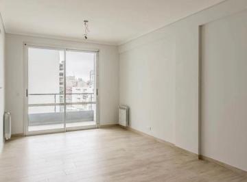 Departamento · 68m² · 3 Ambientes · Venta 3 Amb C/ Patio y Balcon a Estrenar Caballito