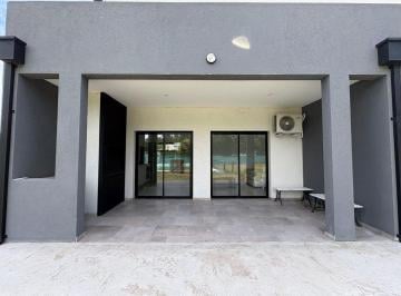 Casa · 94m² · 4 Ambientes · 2 Cocheras · Venta Duplex 4 Amb Cardales Village Pileta Financ
