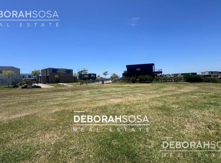 Terreno · 642m²