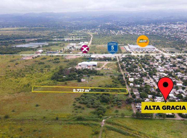 Terreno · 8727m²
