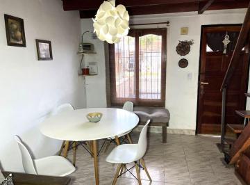 Casa · 44m² · 3 Ambientes · 1 Cochera · Venta PH Duplex 3 Ambientes Ciudad Evita