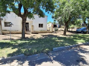 Casa · 147m² · 4 Ambientes · Venta Casa 3 Dorm C/ Galpon y Terreno de 1200 m²
