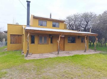 Casa · 128m² · 4 Ambientes · 1 Cochera · Vendo Casa en Carpinteria