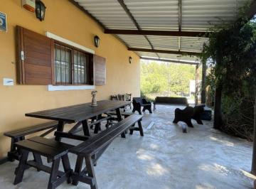 Casa · 78m² · 2 Ambientes · Casa con Amplio Terreno en Venta en Colonia