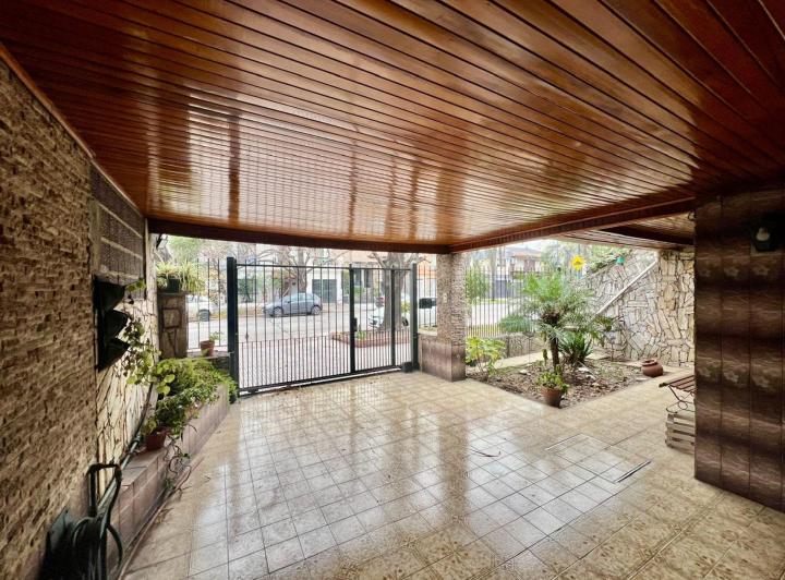 Casa · 115m² · 4 Ambientes · 1 Cochera
