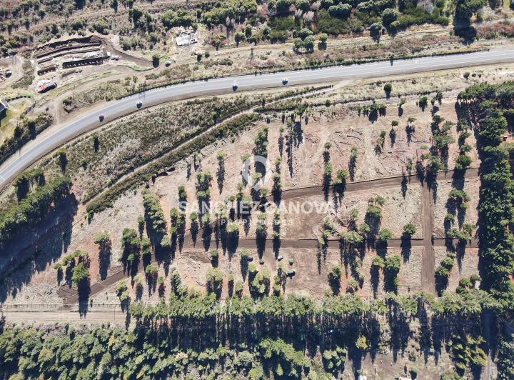 Terreno · 728m²