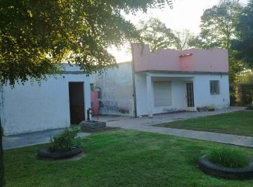 Casa de 4 ambientes, Saladillo · Casa con Tres Depositos Exteriores