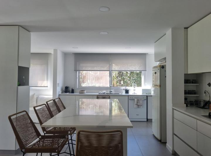 Casa · 350m² · 8 Ambientes · 2 Cocheras