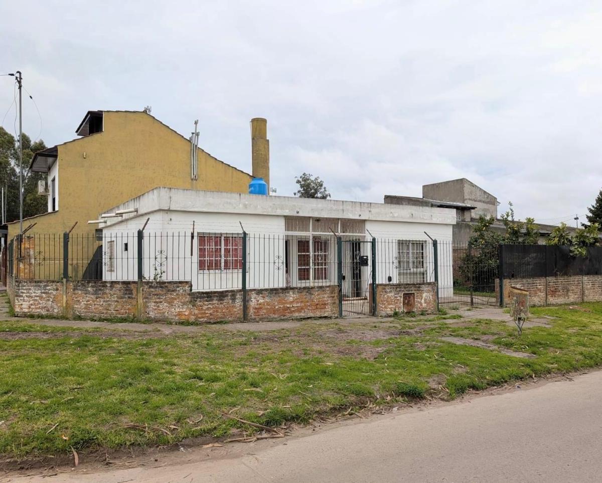 Vivienda de tres ambientes desarrollada sobre lote propio