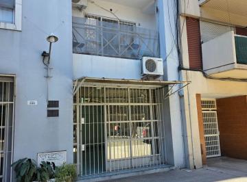 Local comercial , Almagro · Local en Alquiler Av Boedo 386 Muy Comercial 40 m² + Sotano 50 m² y 2 Bañosfrente con Vidriera y Reja