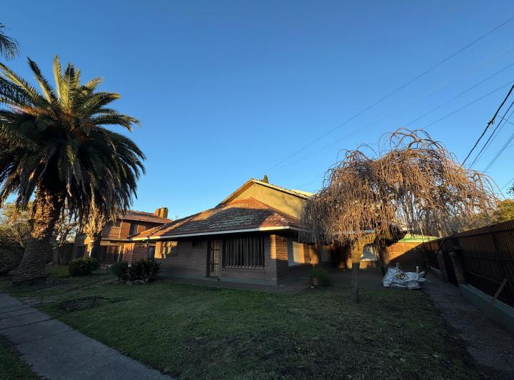 Casa · 150m² · 5 Ambientes · 1 Cochera