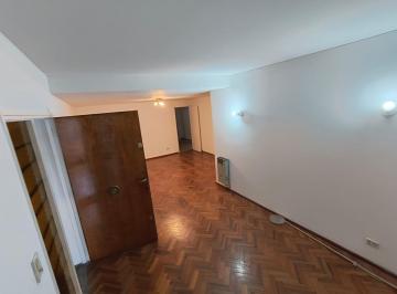 Departamento de 3 ambientes, Ciudad de Mendoza · Alquilo Excelente y Amplio Departamento. Ideal Oficina/ Consultorios/ Vivienda