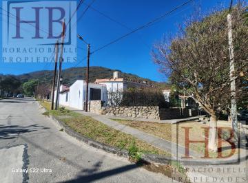 Casa · 180m² · 3 Ambientes · 2 Cocheras · Tres Cerritos. Casa 2 Dorm.