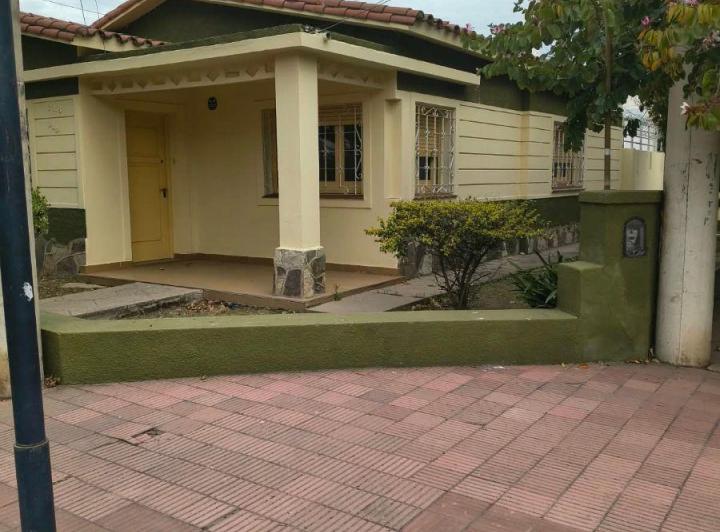 Casa · 100m² · 5 Ambientes · 1 Cochera