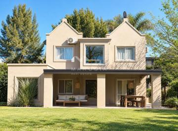 Quinta vacacional · 132m² · 5 Ambientes · Casa Quinta en Alquiler en El Molino, Pilar, G. B. a. Zona Norte