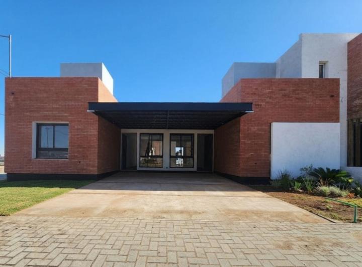 Casa · 175m² · 3 Ambientes · 1 Cochera
