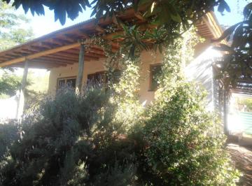 entrada casa norte · Hermosa Casa Familiar o de Vacaciones con Pileta Grande, Escritura