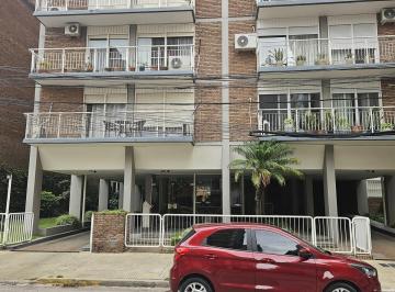 Departamento · 100m² · 4 Ambientes · 1 Cochera · Departamento en Martinez