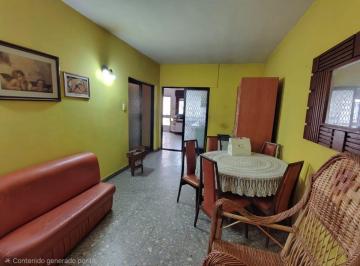 Casa de 3 ambientes, Quilmes · Casa en Venta 3 Ambientes con Jardin y Cochera Apto Credito