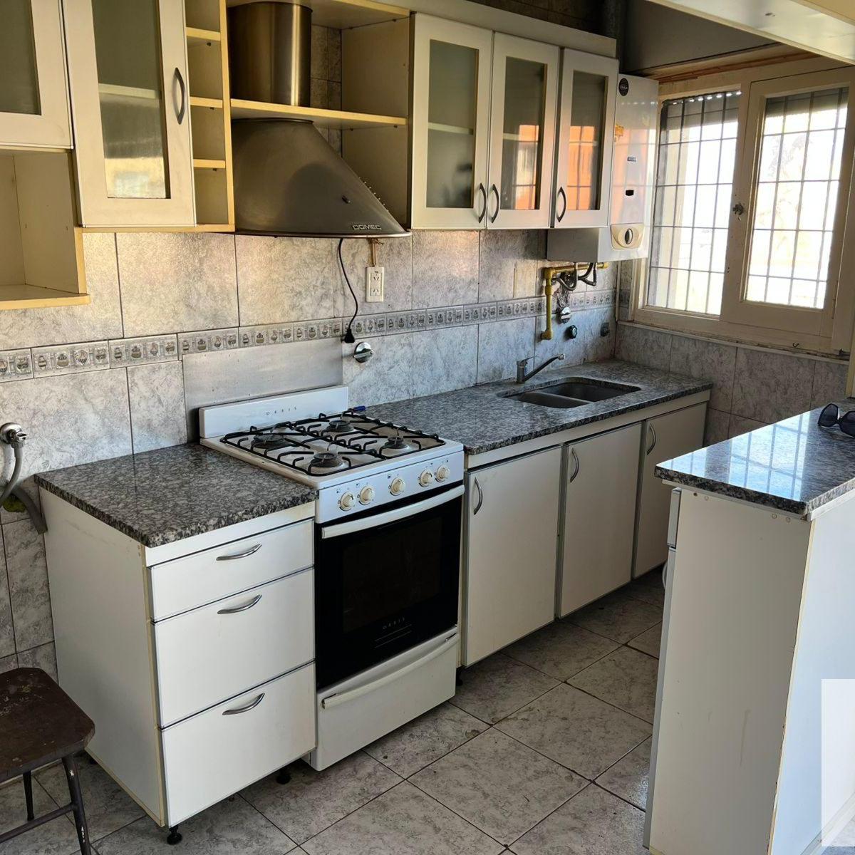 Departamento de 2 Dormitorios 1 Baño en venta sobre Av. Felix U. Camet