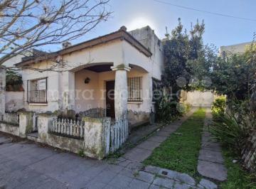 MRE-MRE-2538_2 · Vta Casa 200 m² a Refaccion Frente Parque y Laguna de Chascomus, 340 m² Lote