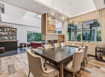 Casa · 410m² · 7 Ambientes · 5 Cocheras · Casa en Venta en Windbells